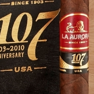 La Aurora 107 USA Maduro